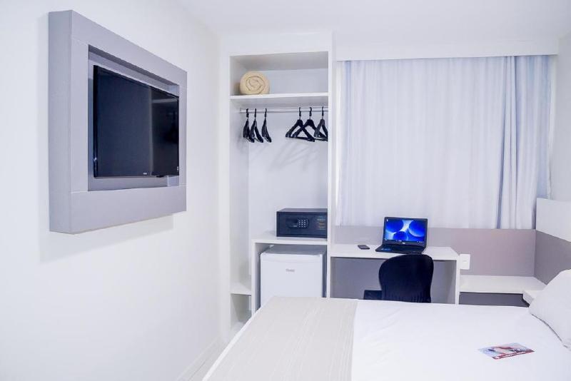 Bristol Easy Uba Hotel 外观 照片